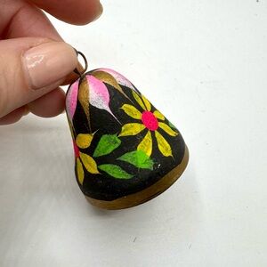 3/$20💕 MEXICO CITY handpainted clay bell flowers vintage ornament